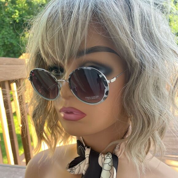 Vince Camuto Sunglasses - Picture 4 of 5